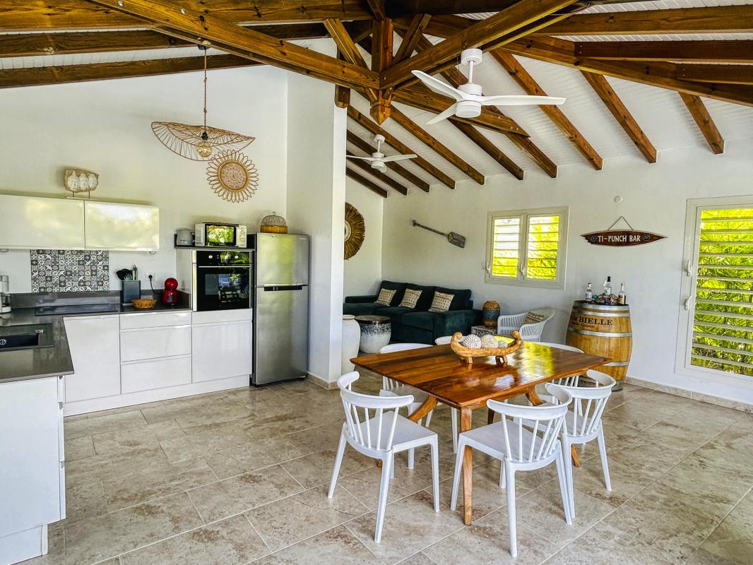 12.Location Villa piscine Saint François Guadeloupe_Cuisine